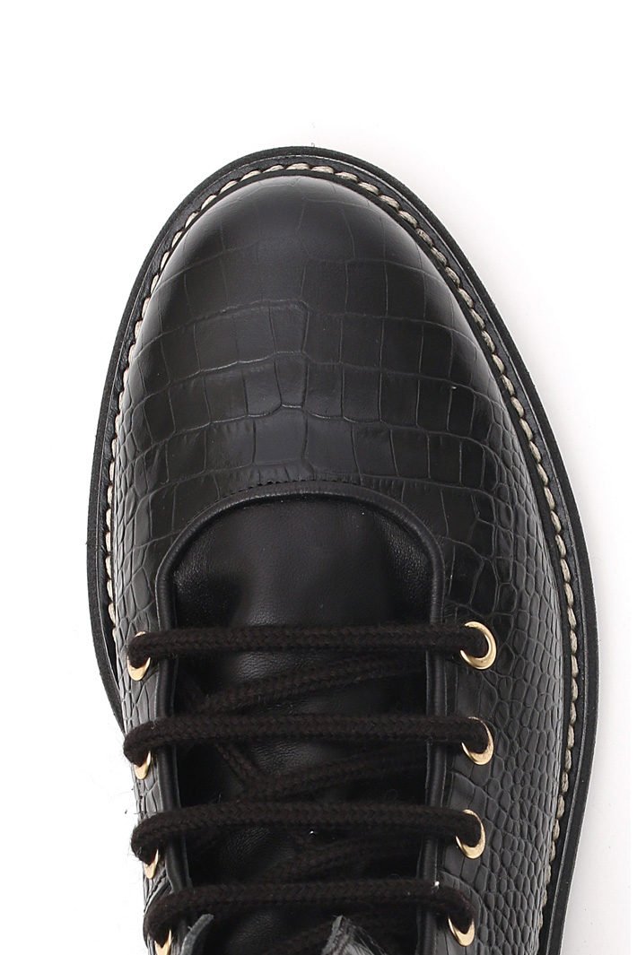 Crocodile print low boots Intrend Crocodile print low boots Intrend