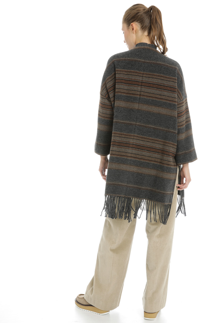 Wool coat with fringed hem Intrend Wool coat with fringed hem Intrend
