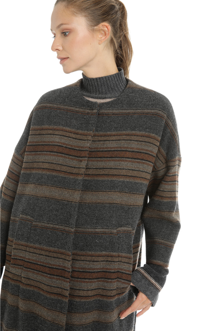 Wool coat with fringed hem Intrend Wool coat with fringed hem Intrend