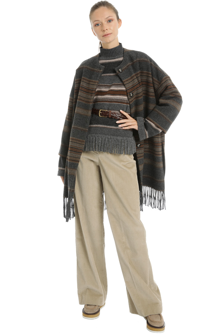 Wool coat with fringed hem Intrend Wool coat with fringed hem Intrend