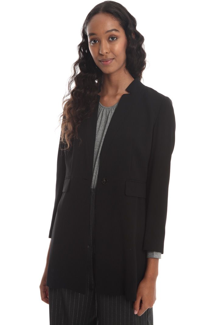 Long crepe blazer Intrend Long crepe blazer Intrend