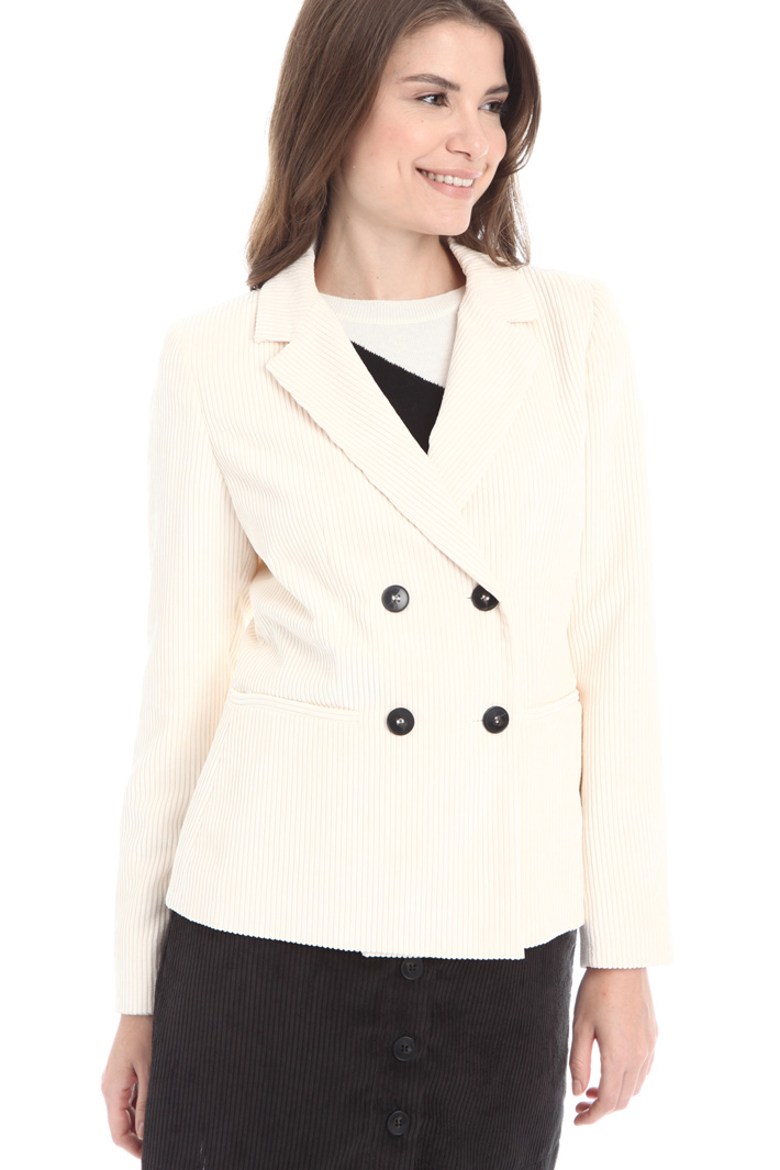 Double-breasted velvet blazer Intrend Double-breasted velvet blazer Intrend