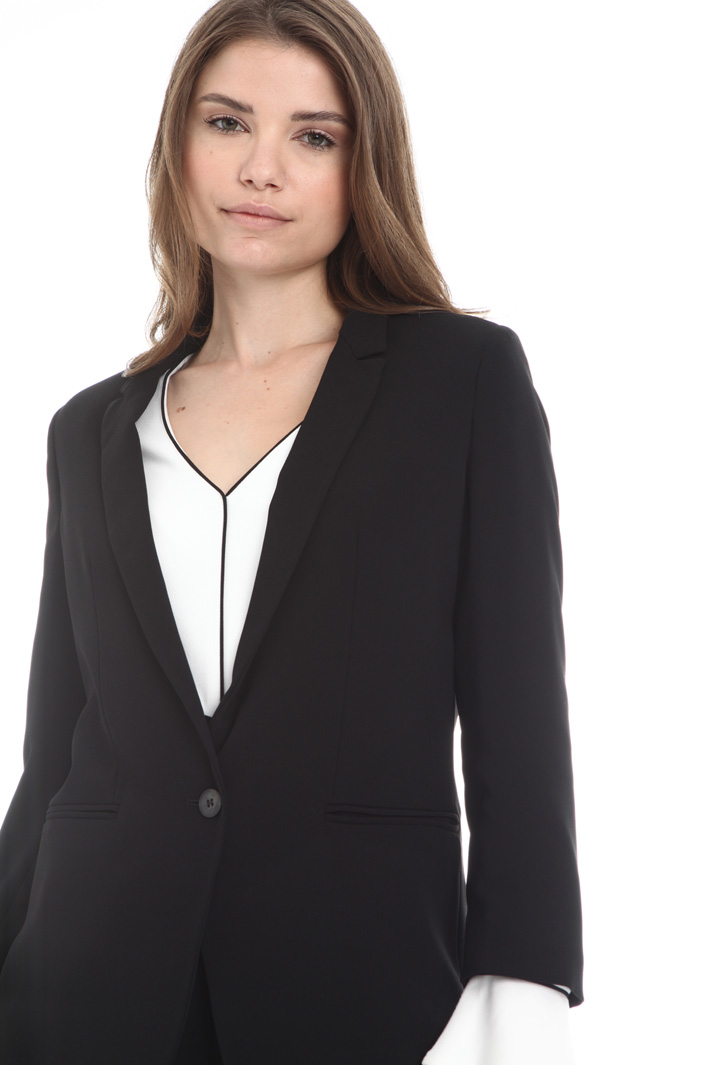 Single button blazer Intrend Single button blazer Intrend