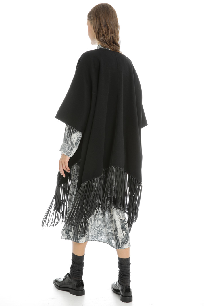 Fringed wool cape Intrend Fringed wool cape Intrend