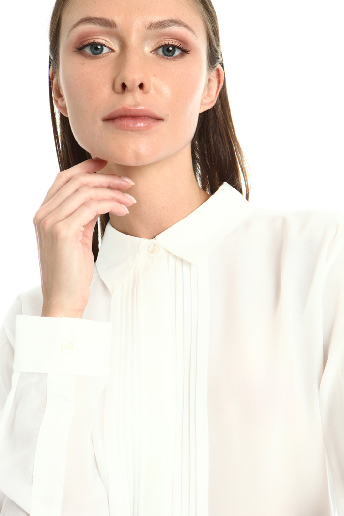 Pleated front silk shirt Intrend Pleated front silk shirt Intrend
