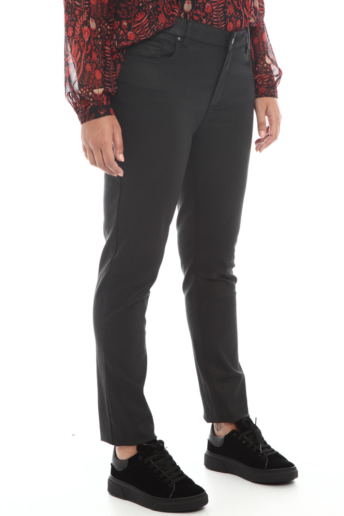 Trousers in coated cotton Intrend Trousers in coated cotton Intrend