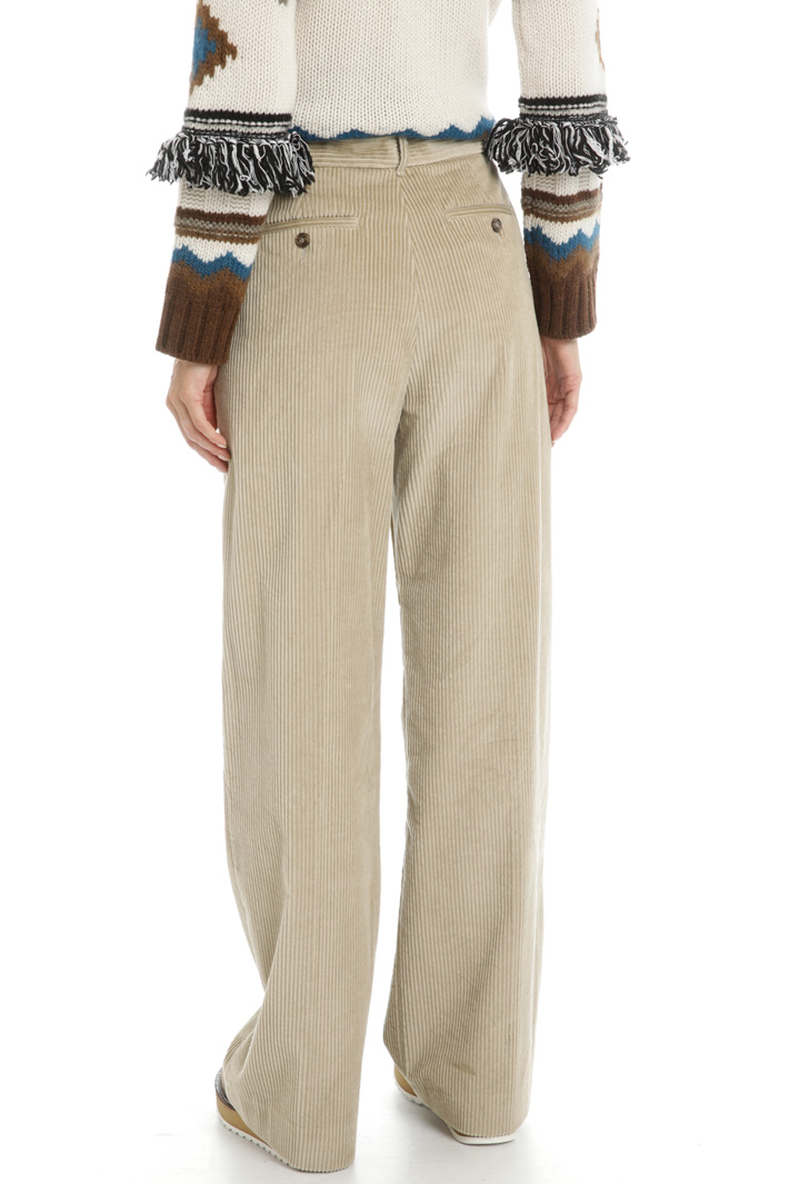 Straight leg corduroy trousers Intrend Straight leg corduroy trousers Intrend