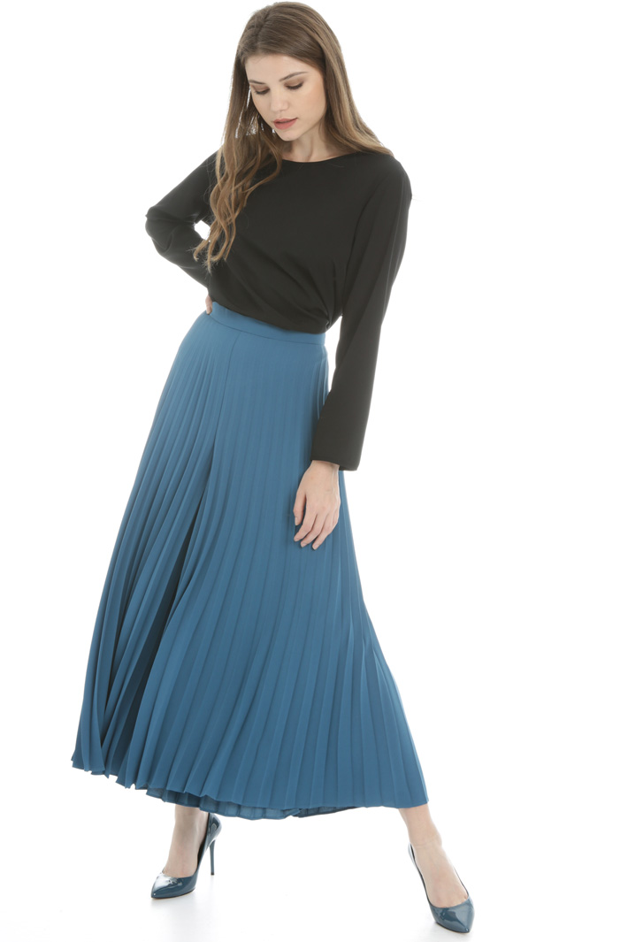 Pleated crepe trousers Intrend Pleated crepe trousers Intrend