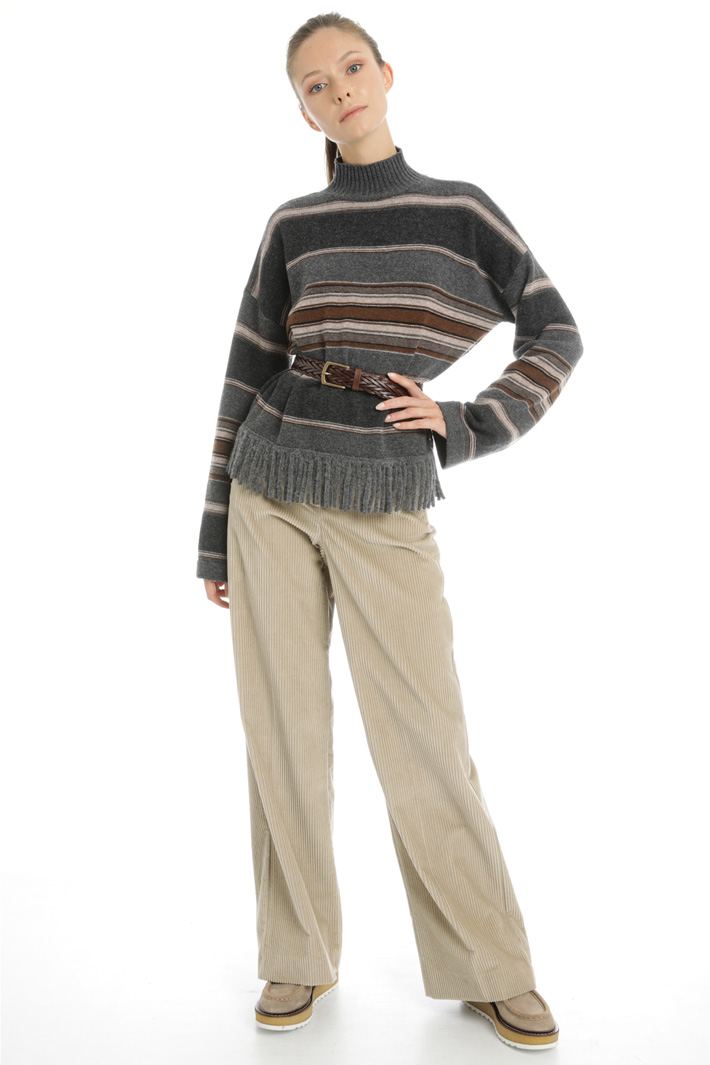 Wool fringed sweater Intrend Wool fringed sweater Intrend