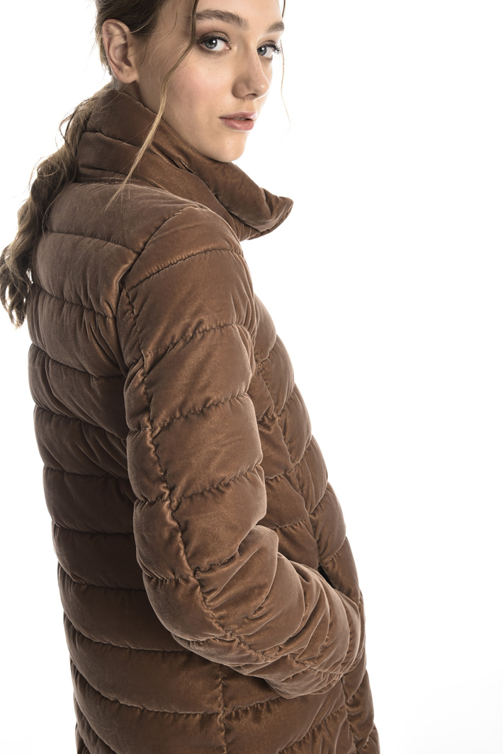 Velvet effect puffer coat Intrend Velvet effect puffer coat Intrend
