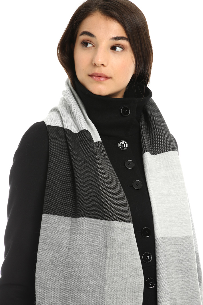 Viscose blend scarf Intrend Viscose blend scarf Intrend