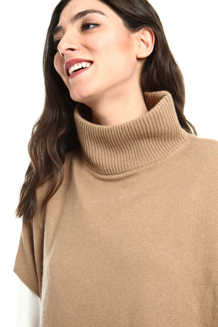 Wool and cashmere cape Intrend Wool and cashmere cape Intrend