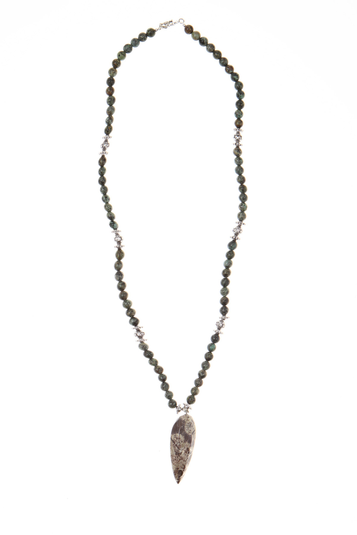 Natural stone necklace Intrend Natural stone necklace Intrend