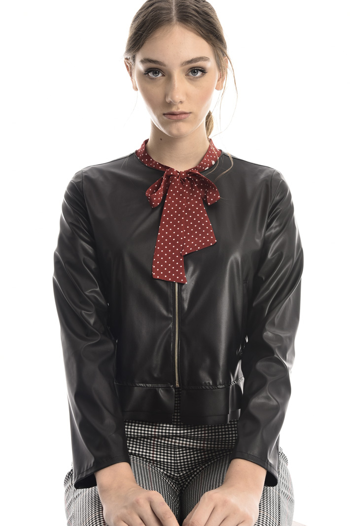 Frilled hem jacket Intrend Frilled hem jacket Intrend