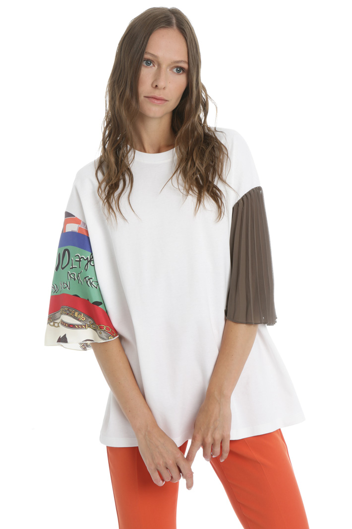 Fancy print sleeve Tee Intrend Fancy print sleeve Tee Intrend