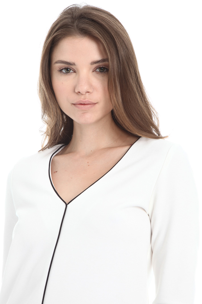 Top with contrasting piping Intrend Top with contrasting piping Intrend