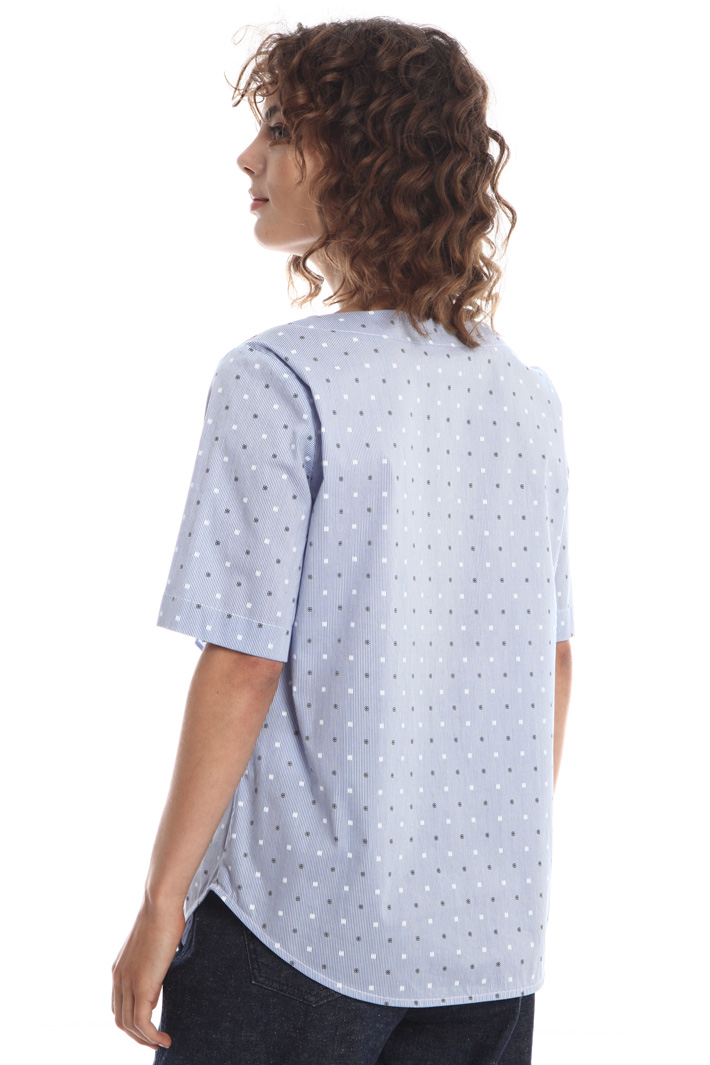 Poplin blouse with bow detail
Intrend Poplin blouse with bow detail
Intrend