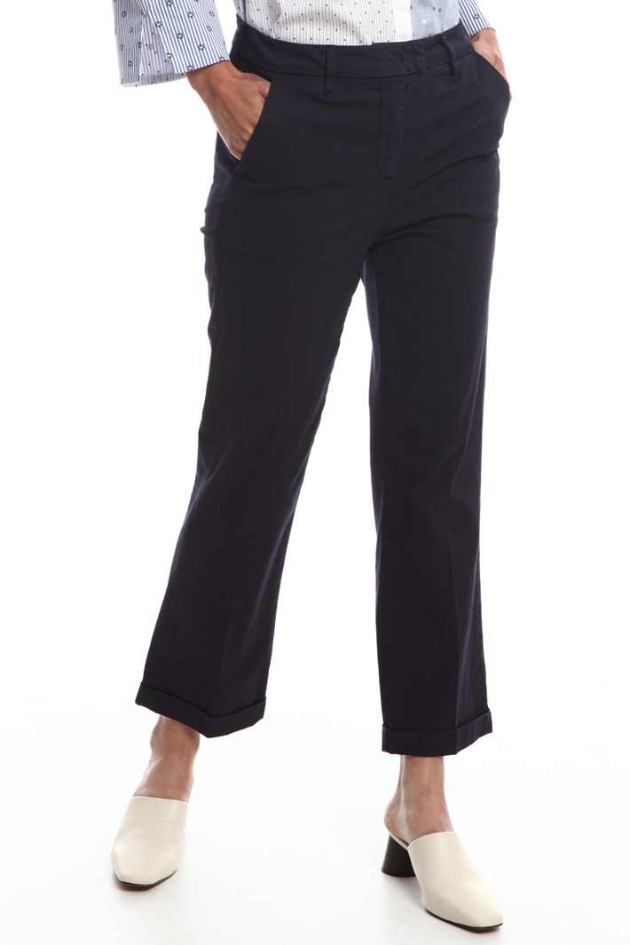 Turn-up crop trousers
Intrend Turn-up crop trousers
Intrend
