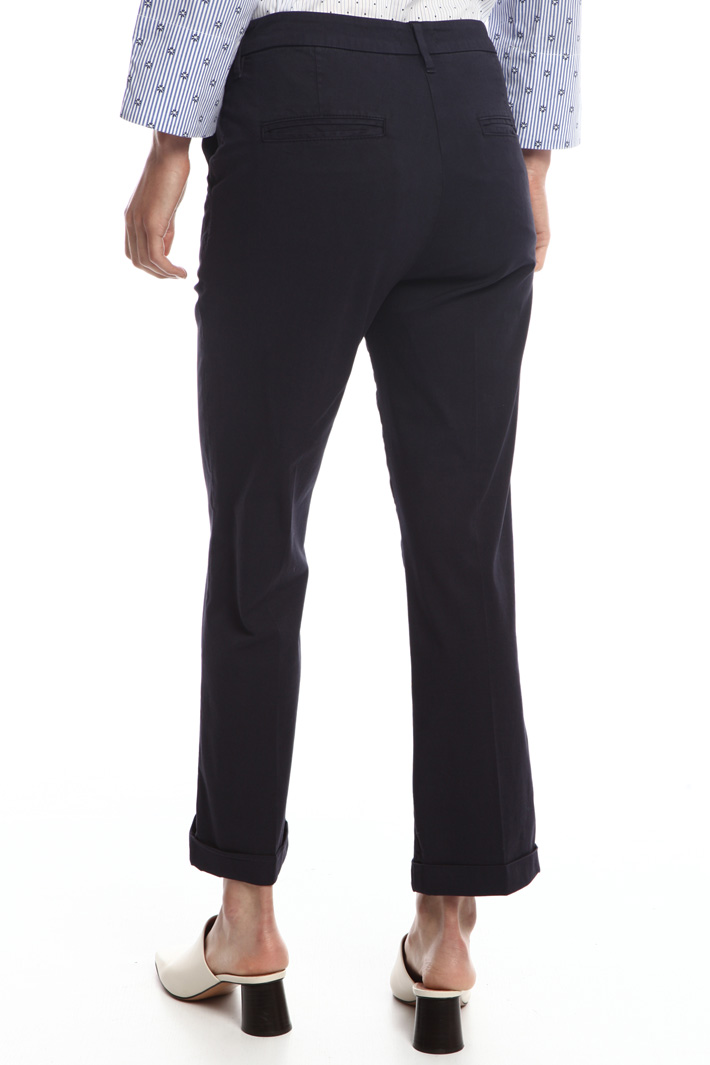 Turn-up crop trousers
Intrend Turn-up crop trousers
Intrend