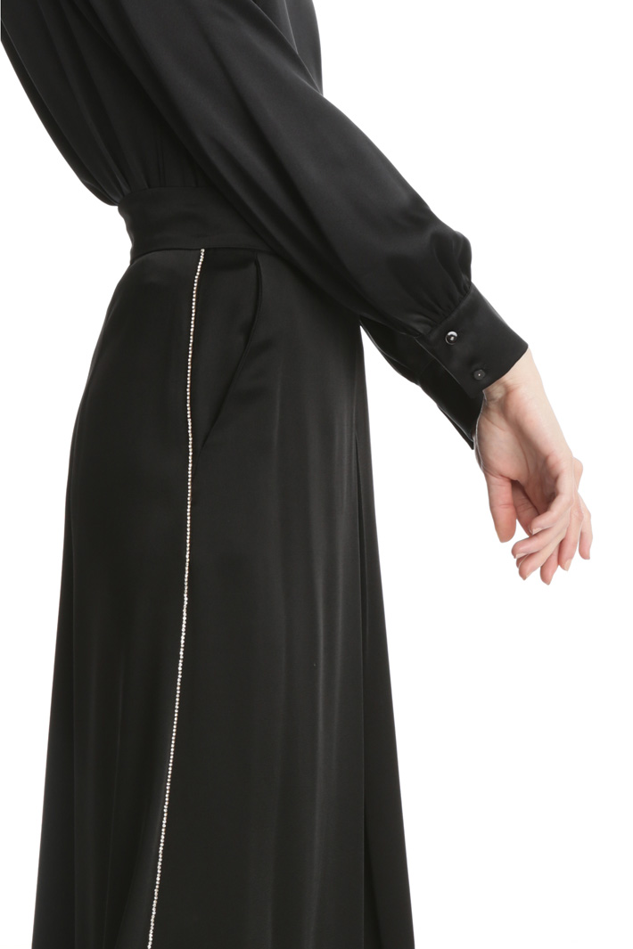 Envers satin divide skirt Intrend Envers satin divide skirt Intrend