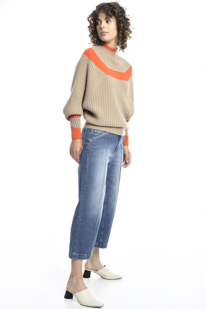 Wide-leg cropped jeans
Intrend Wide-leg cropped jeans
Intrend