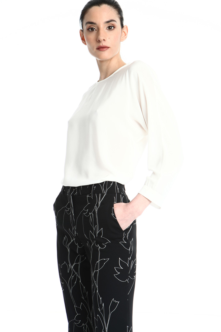 Silk crepe-de-chine blouse Intrend Silk crepe-de-chine blouse Intrend