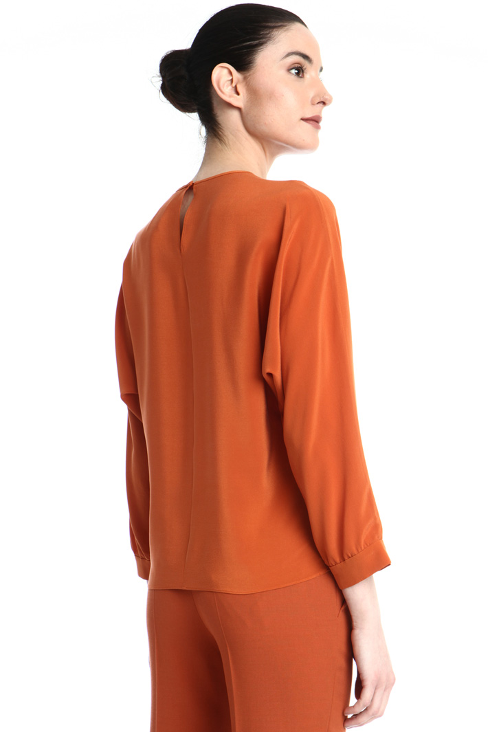 Silk crepe-de-chine blouse Intrend Silk crepe-de-chine blouse Intrend