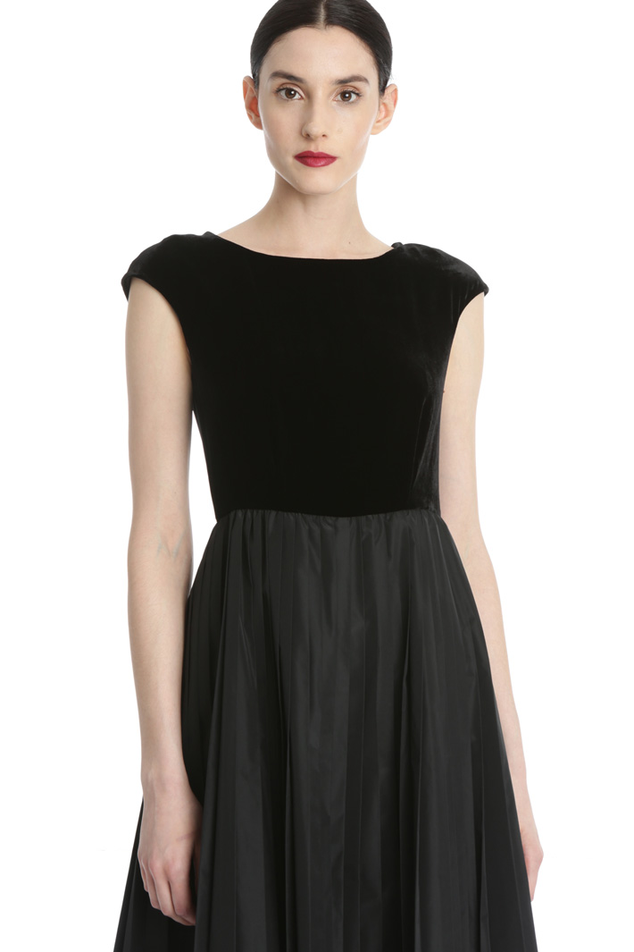 Velvet and taffeta dress Intrend Velvet and taffeta dress Intrend