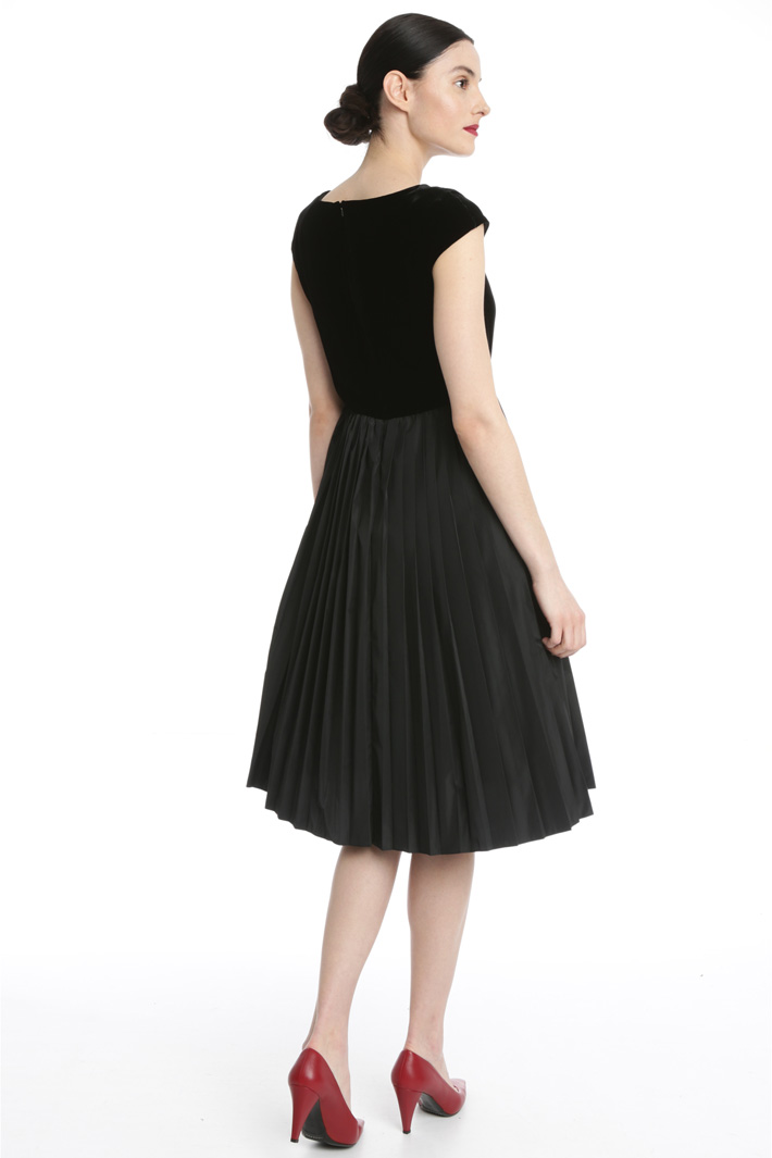 Velvet and taffeta dress Intrend Velvet and taffeta dress Intrend