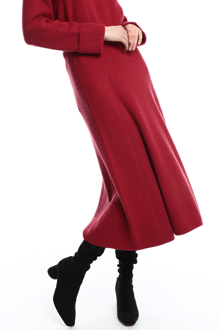 Knit A-line skirt
Intrend Knit A-line skirt
Intrend
