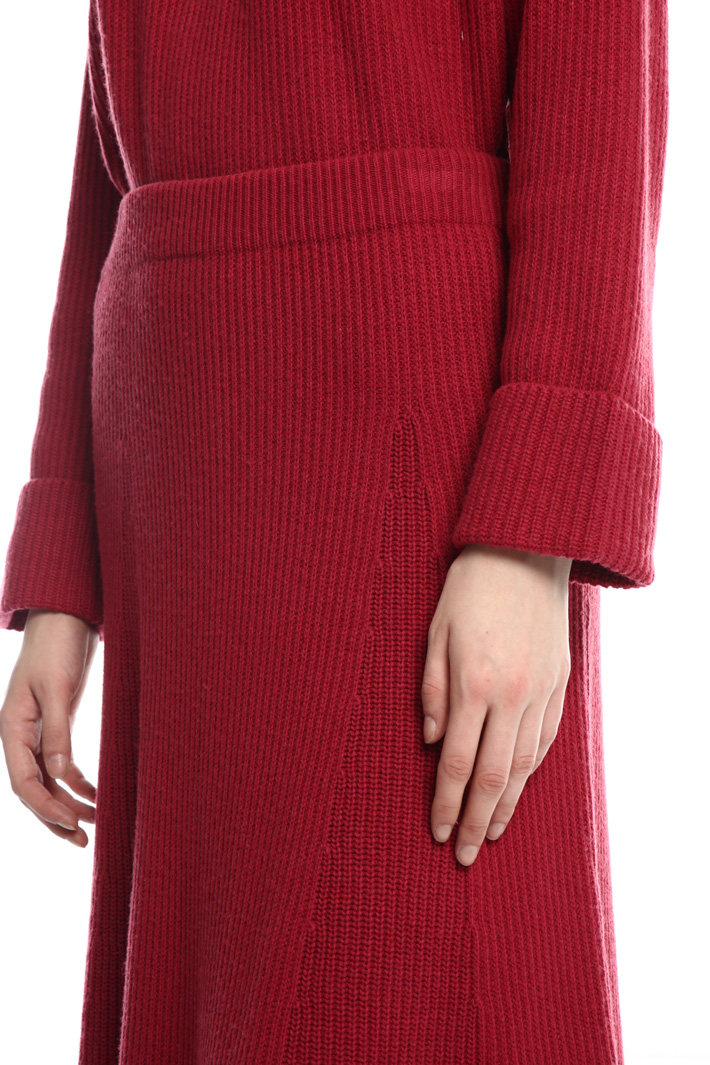 Knit A-line skirt
Intrend Knit A-line skirt
Intrend