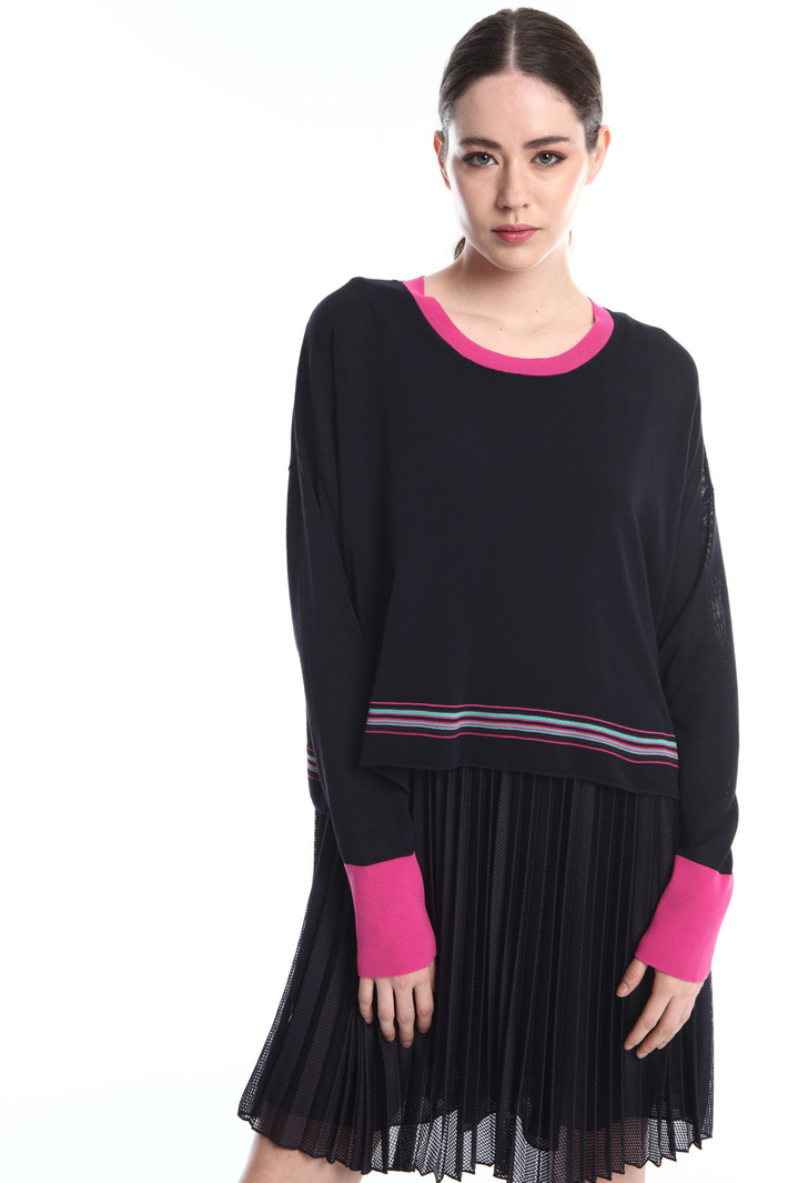 2-in-1 dress and sweater
Intrend 2-in-1 dress and sweater
Intrend