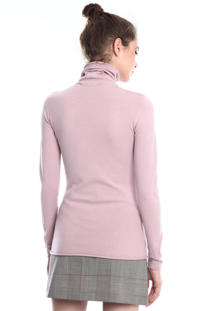 High-neck viscose sweater
Intrend High-neck viscose sweater
Intrend