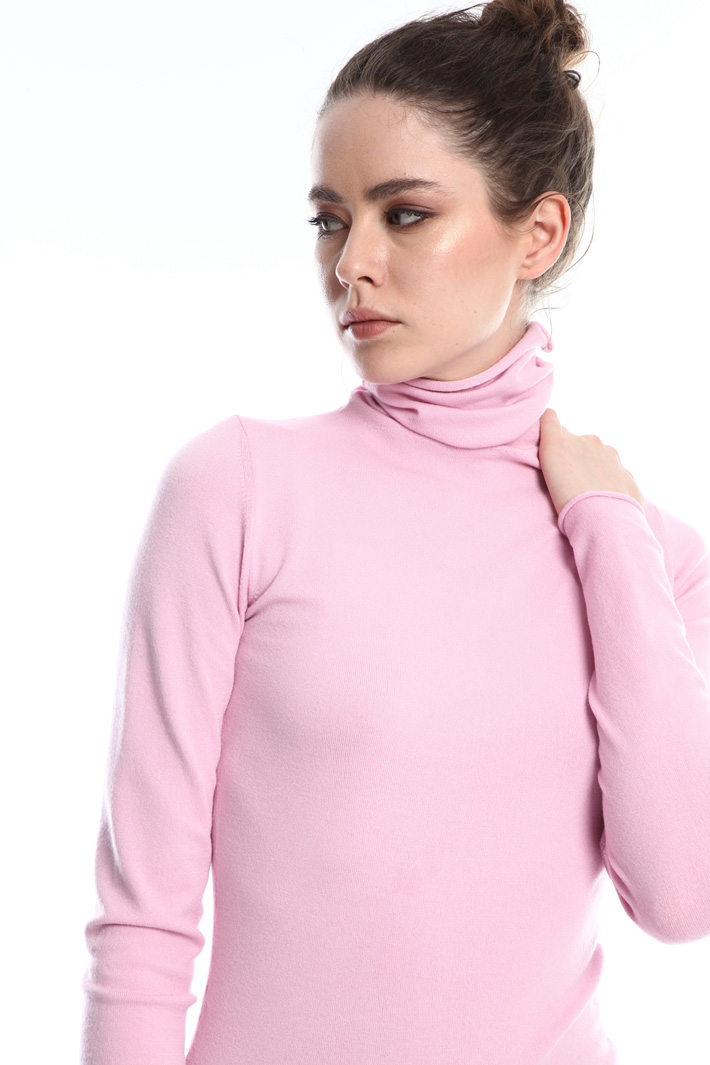 High-neck viscose sweater
Intrend High-neck viscose sweater
Intrend