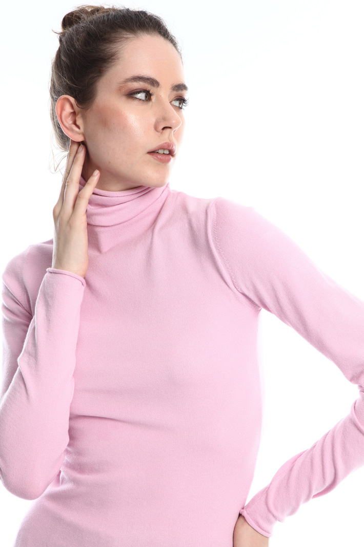 High-neck viscose sweater
Intrend High-neck viscose sweater
Intrend