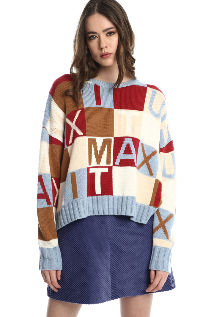 Jumper with colored lettering Intrend Jumper with colored lettering Intrend