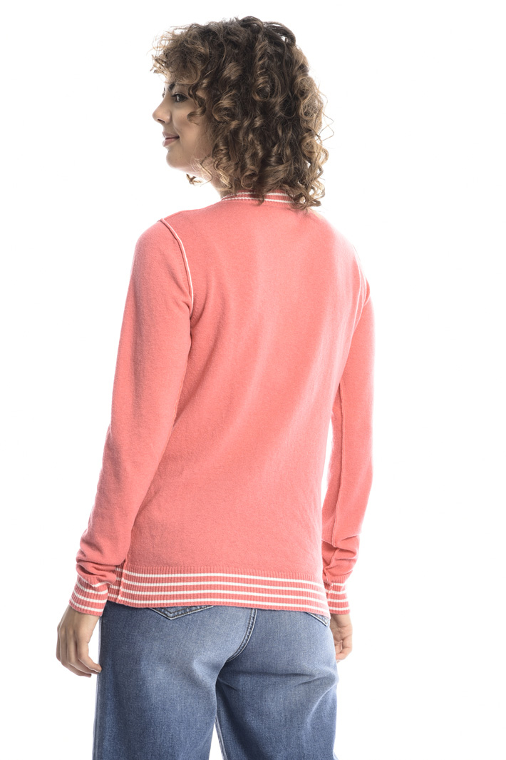 Two tone sweater Intrend Two tone sweater Intrend