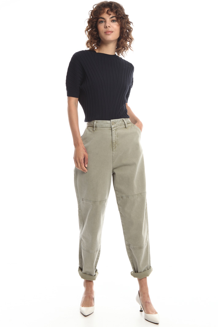 Puffed sleeve sweater
Intrend Puffed sleeve sweater
Intrend