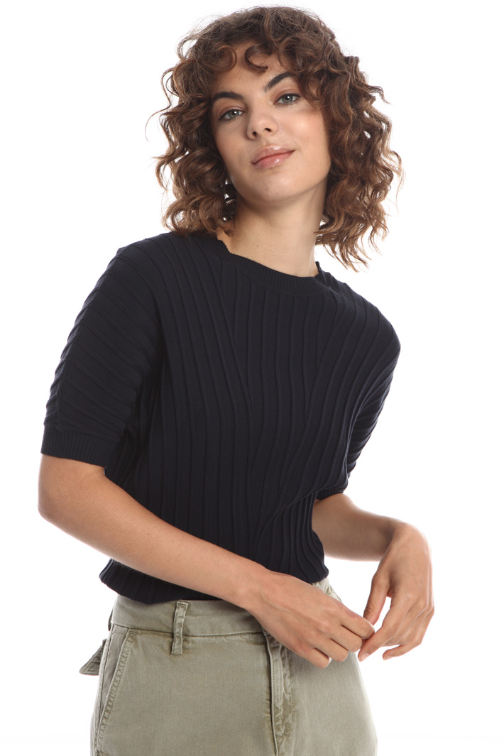 Puffed sleeve sweater
Intrend Puffed sleeve sweater
Intrend
