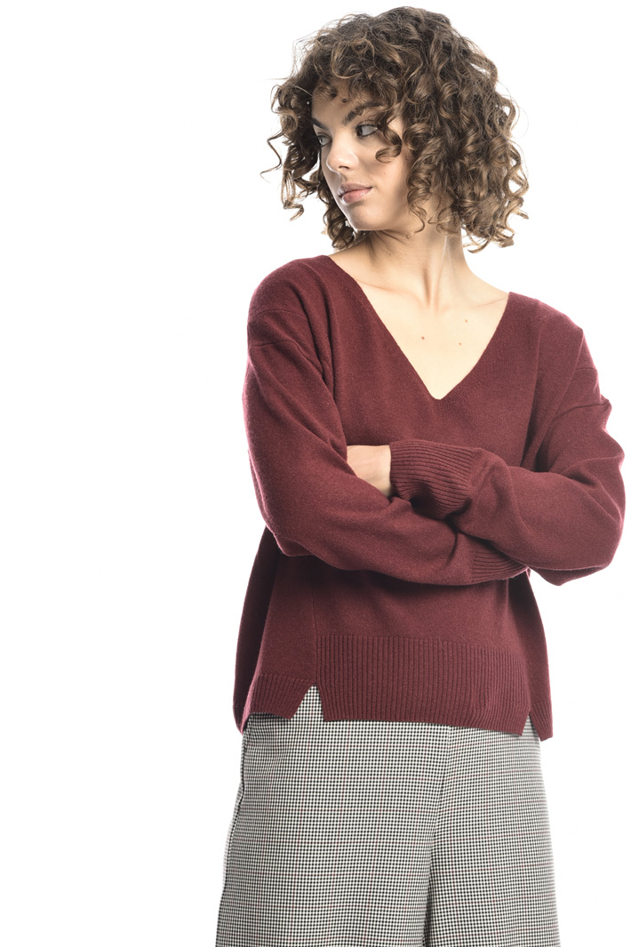 V-neck cashmere blend sweater Intrend V-neck cashmere blend sweater Intrend