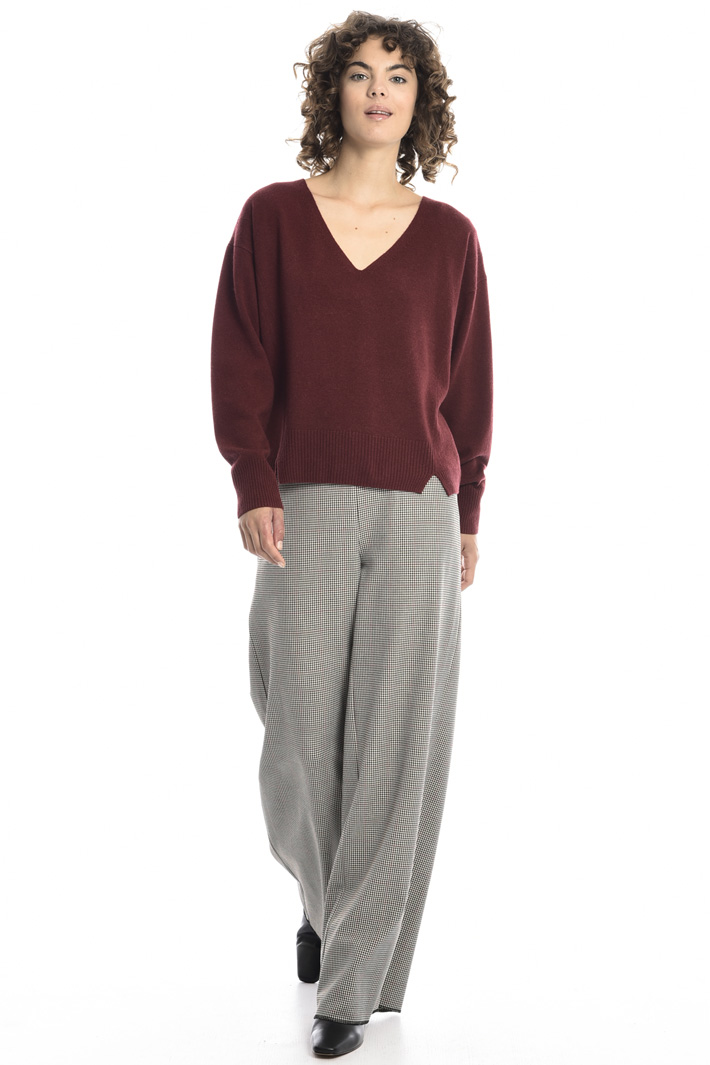 V-neck cashmere blend sweater Intrend V-neck cashmere blend sweater Intrend