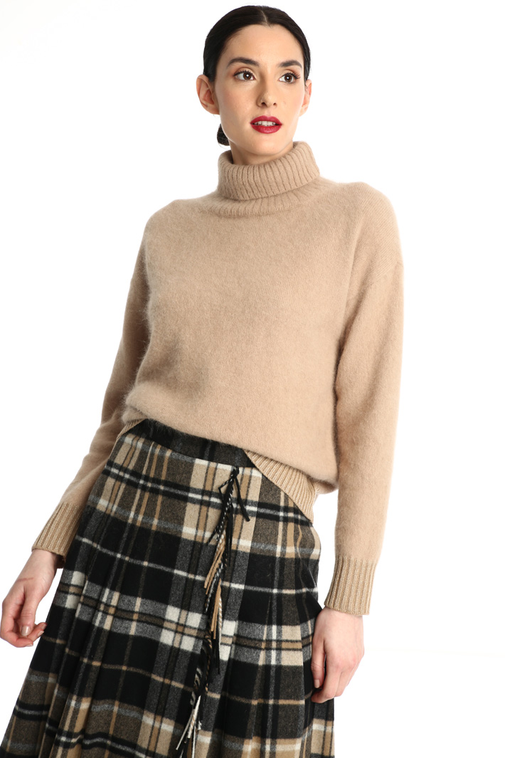 Brushed turtleneck sweater Intrend Brushed turtleneck sweater Intrend