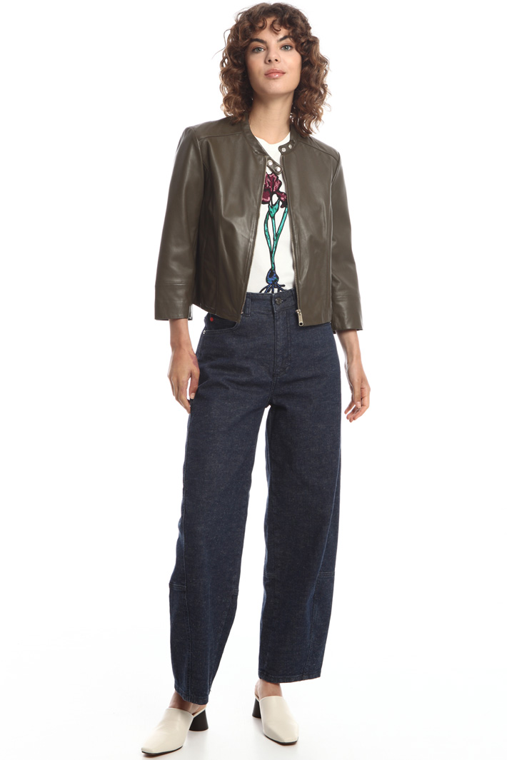 Cropped nappa jacket
Intrend Cropped nappa jacket
Intrend