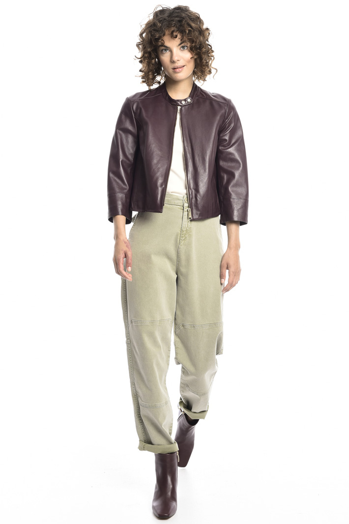 Cropped nappa jacket
Intrend Cropped nappa jacket
Intrend