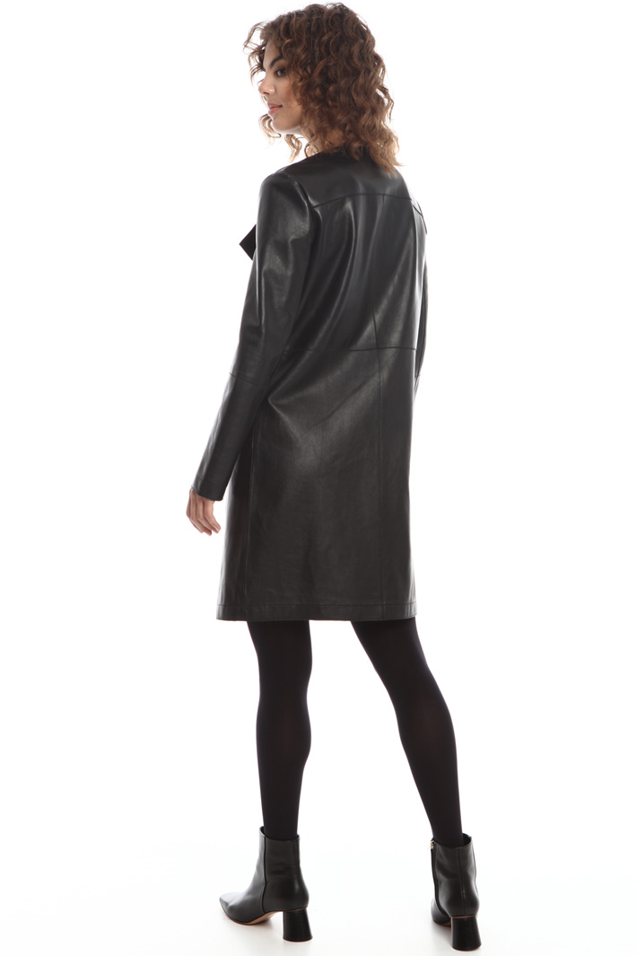 Long leather coat
Intrend Long leather coat
Intrend