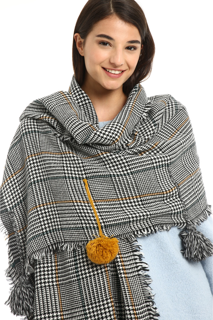 Wool scarf with pompon Intrend Wool scarf with pompon Intrend