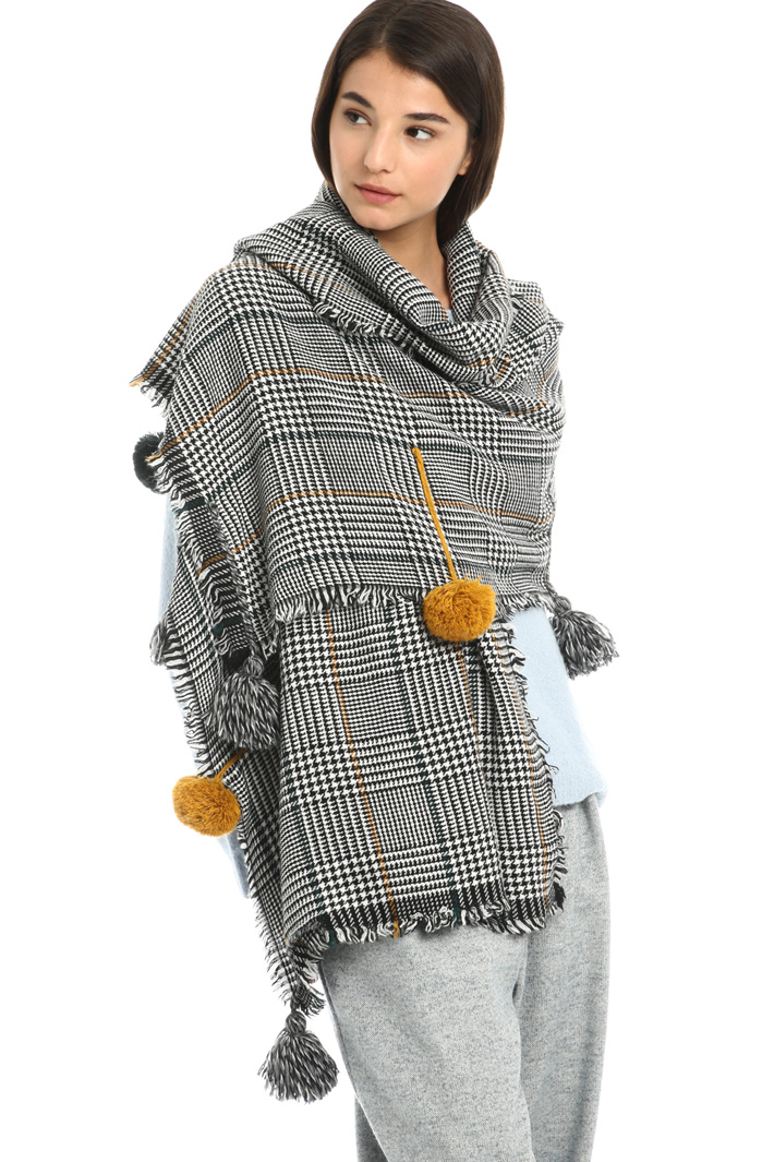 Wool scarf with pompon Intrend Wool scarf with pompon Intrend