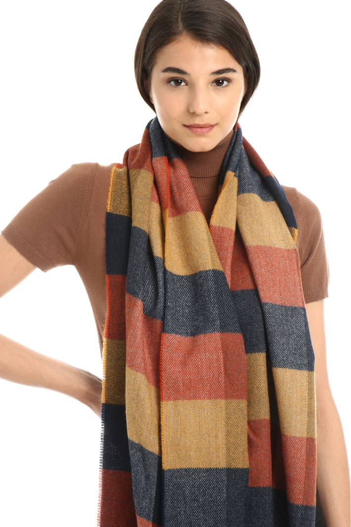 Fringed scarf Intrend Fringed scarf Intrend