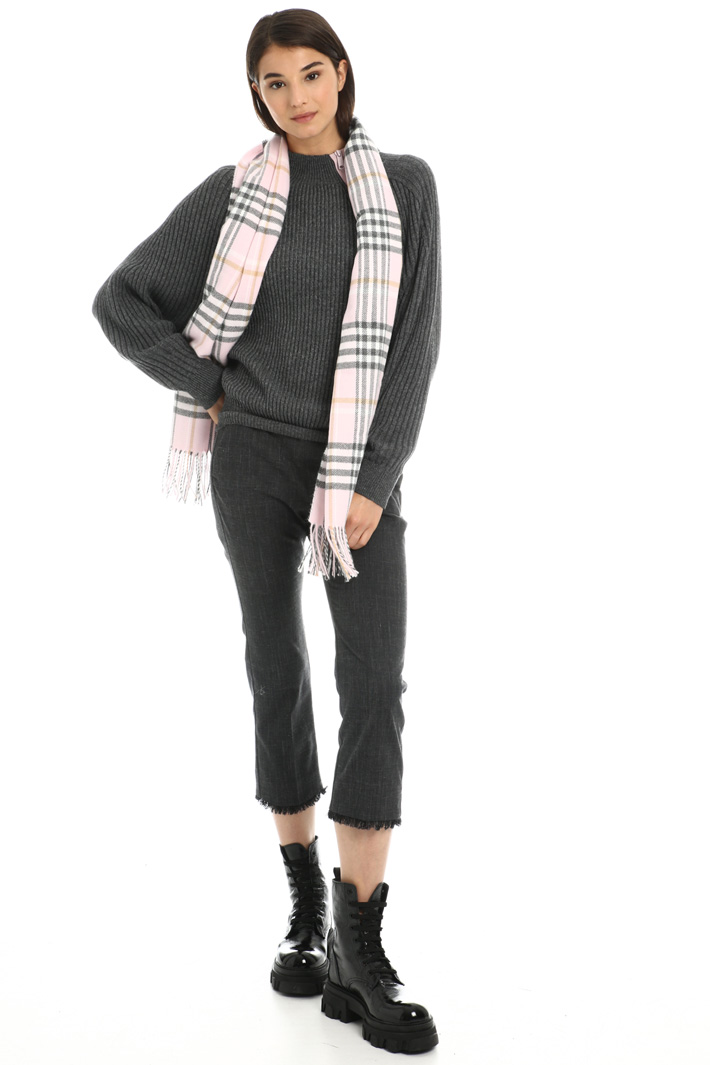 Fringed scarf Intrend Fringed scarf Intrend
