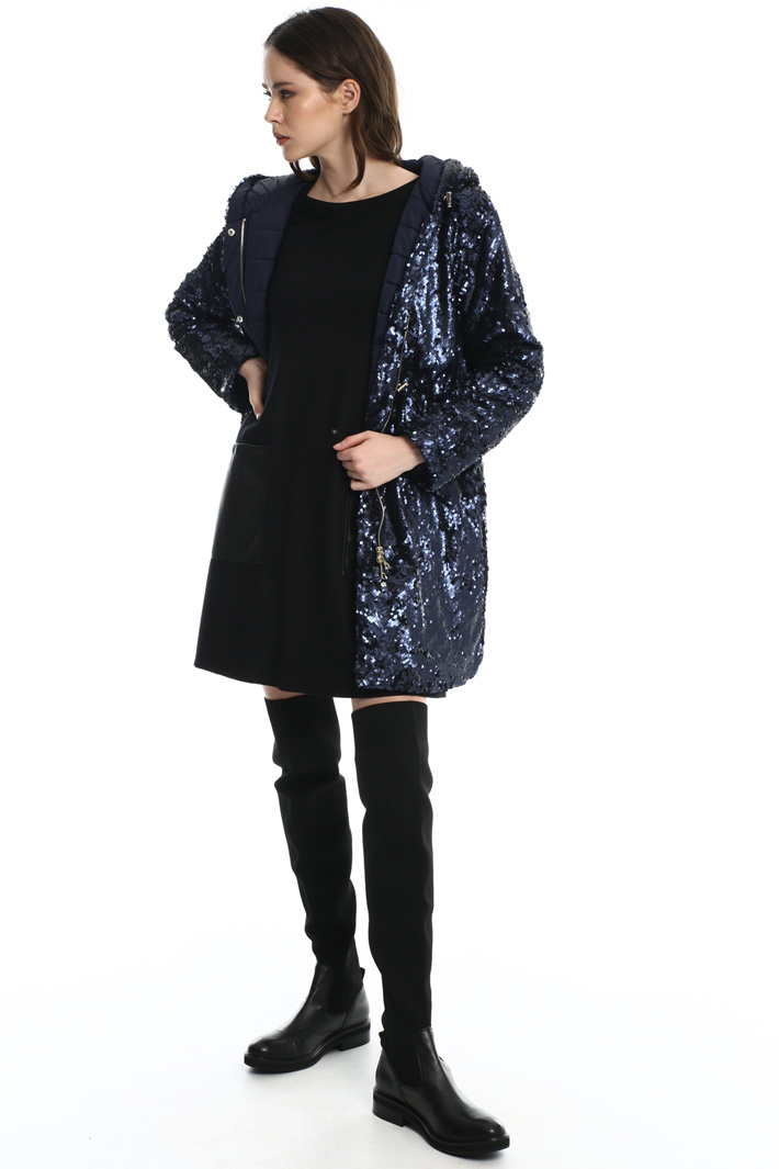 Dress with contrasting pockets Intrend Dress with contrasting pockets Intrend